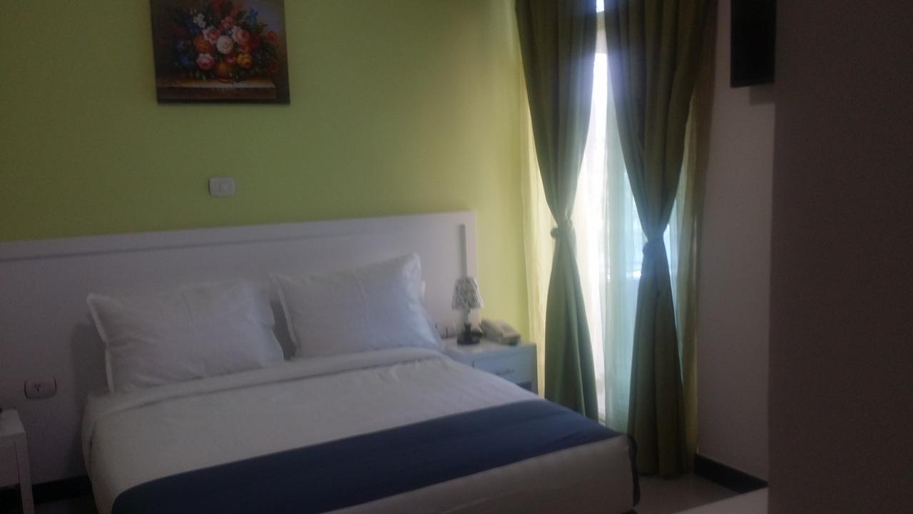 Afro Addis Hotel Apartment Exteriör bild