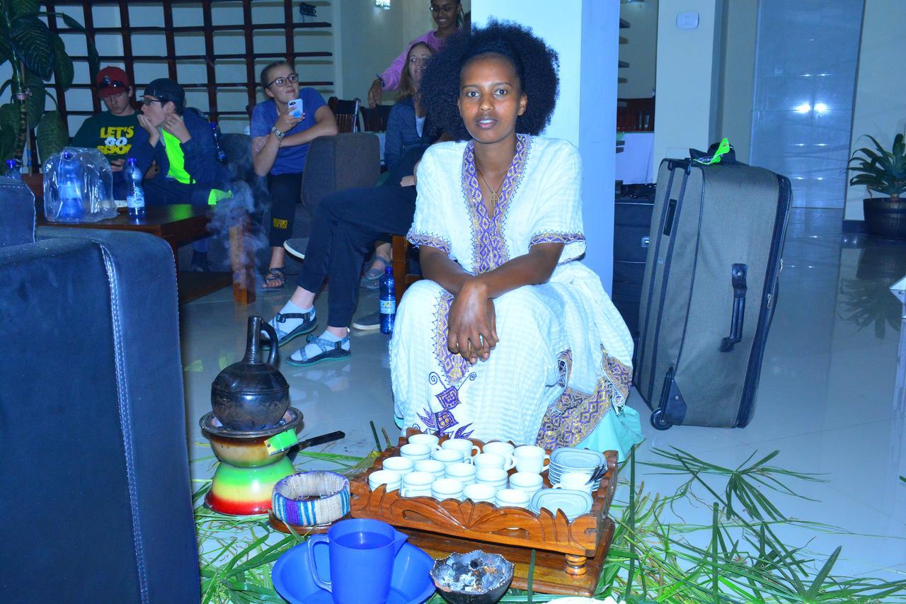 Afro Addis Hotel Apartment Exteriör bild