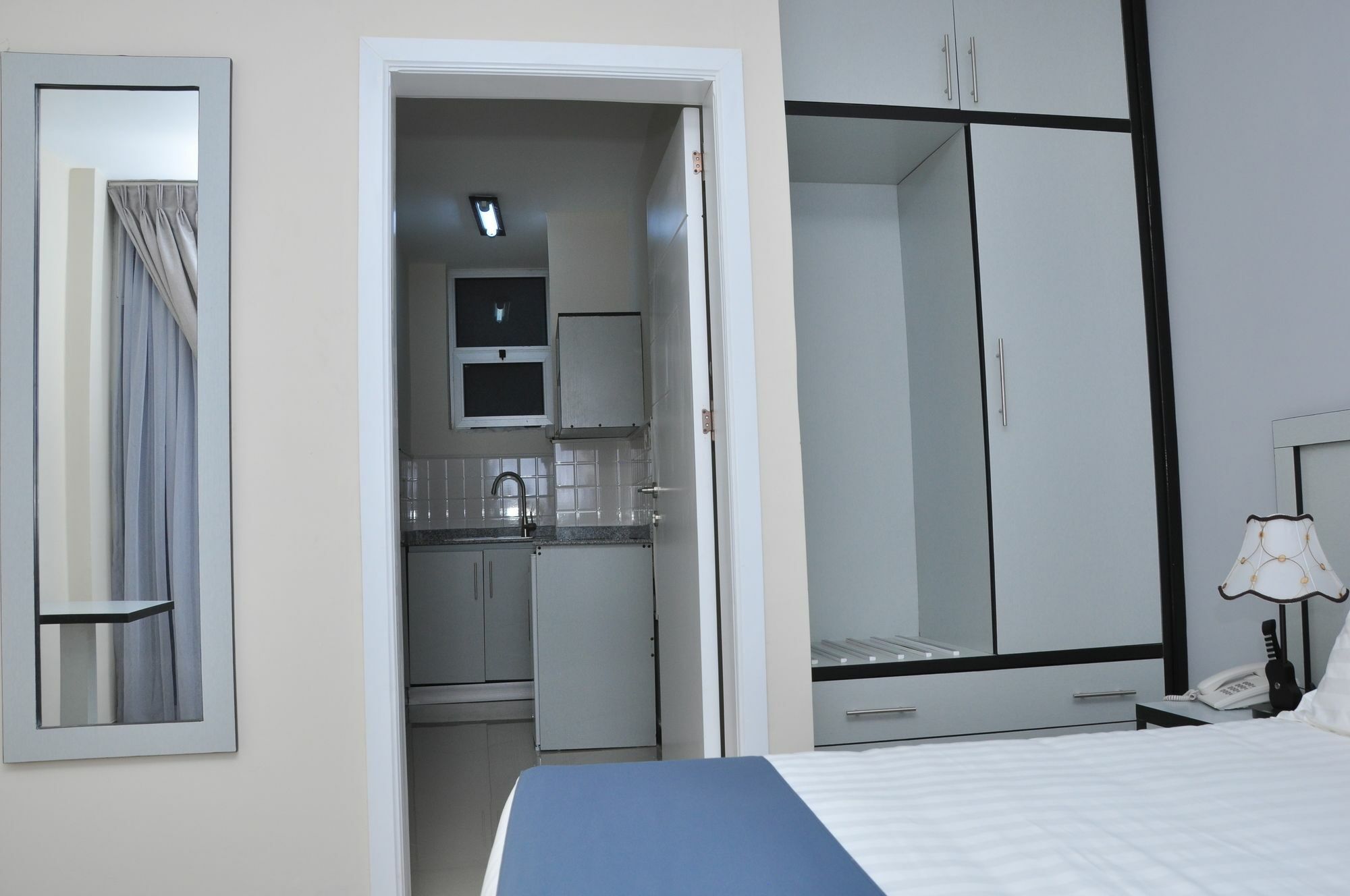 Afro Addis Hotel Apartment Exteriör bild