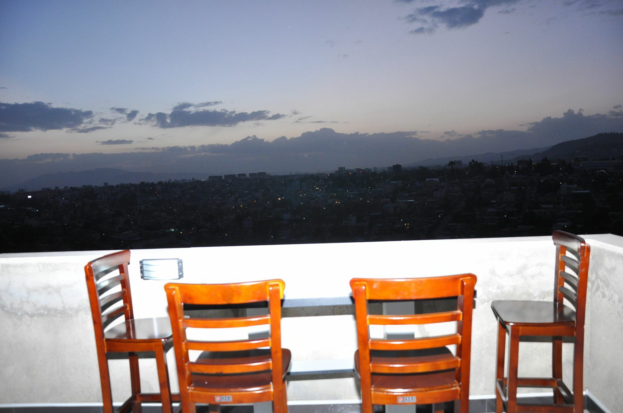 Afro Addis Hotel Apartment Exteriör bild