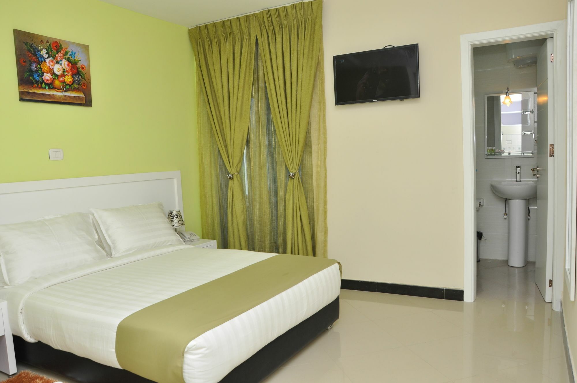 Afro Addis Hotel Apartment Exteriör bild